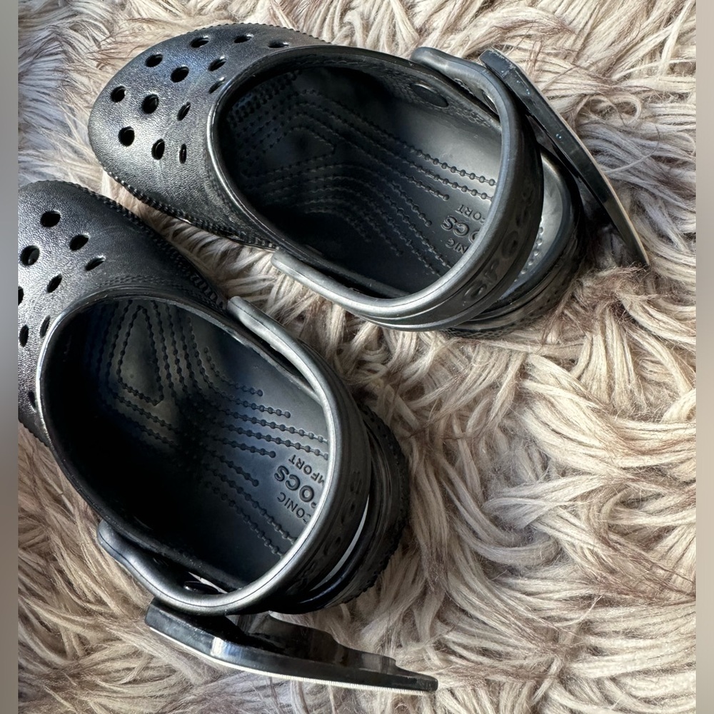 🦇 Toddler Bat Wing Black Crocs - Picture 10 of 12